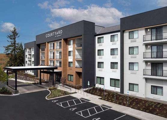 Courtyard by Marriott Portland Tigard 1