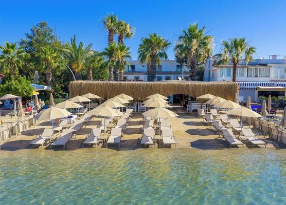 Halikarya Hotel & Restaurant Beach 1