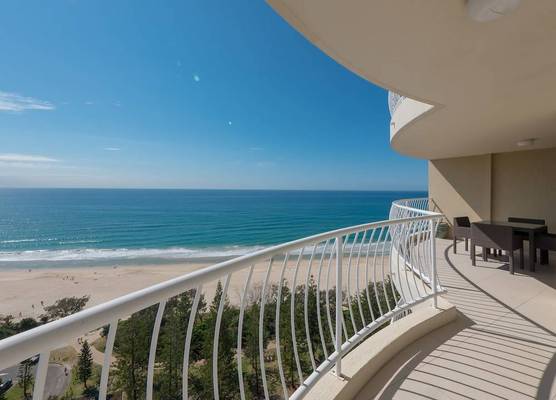 Burleigh Surf Apartments 1