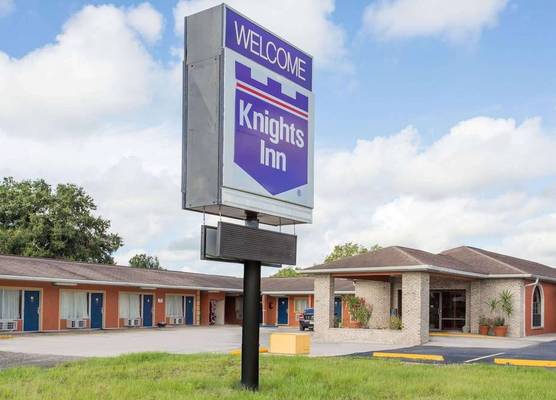 Knights Inn Arcadia 1