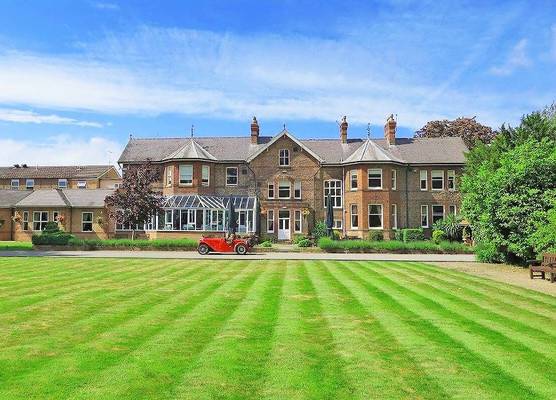 Burn Hall Hotel 1