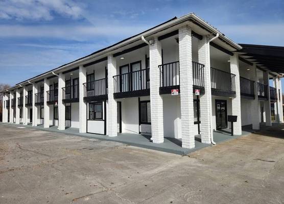 ECONOMY INN AND SUITES 1