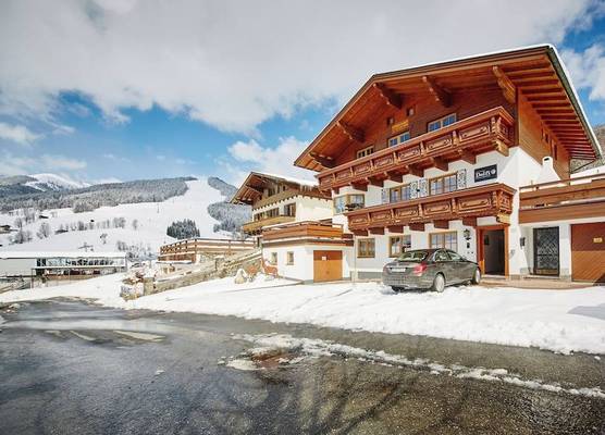 Delfi Ski & Bike Apartments 1