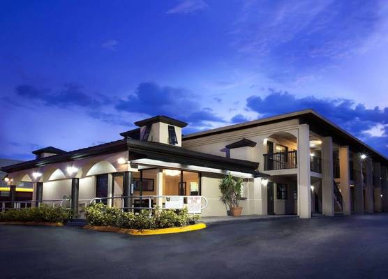 Knights Inn Orlando 1