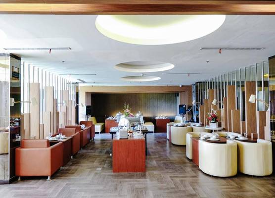 Empress Hotel Makassar City Center by LIFE 1