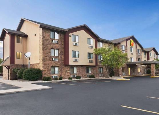 Super 8 by Wyndham Peoria 1