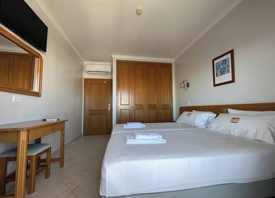 Sunset Haven in Albufeira - Short walk to Oldtown 1