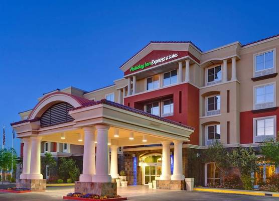 Holiday Inn Express & Suites LAS VEGAS SW – SPRING VALLEY by IHG 1