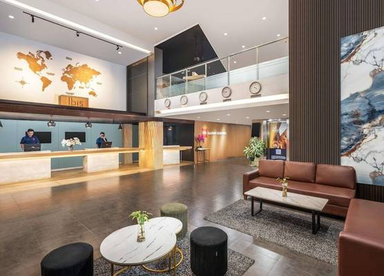Ibis Gading Serpong 1