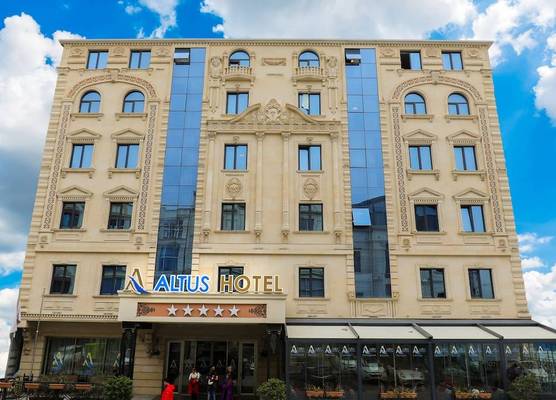 Altus Hotel Baku - Free Massage 1