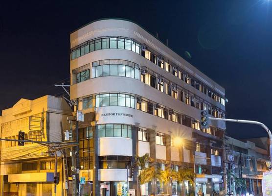 Harbor Town Hotel 1