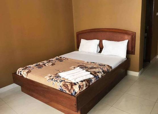 Iris Hotel 1