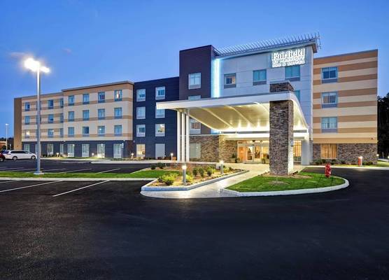 Fairfield Inn & Suites by Marriott Plymouth 1