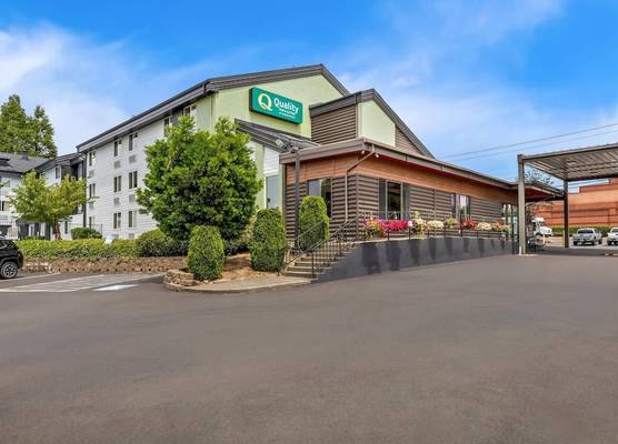 Quality Inn & Suites Clackamas – Portland 1