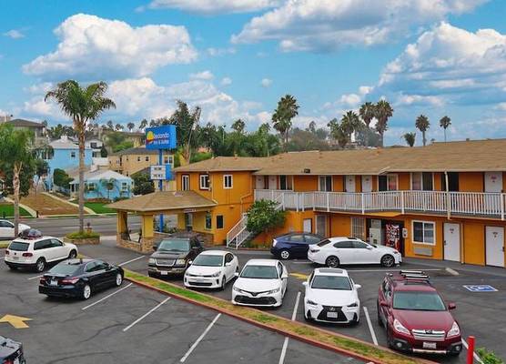 Redondo Inn and Suites 1