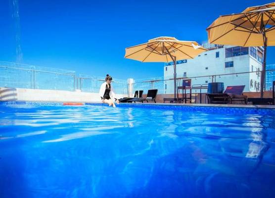 Ronal Hotel 1