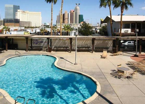 DAYS INN WILD WILD WEST HOTEL 1