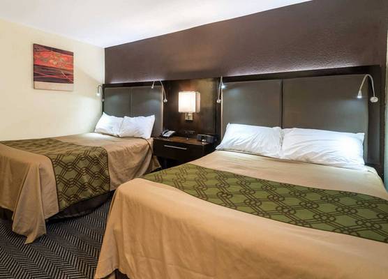 Econo Lodge Rutland City near Hwy 7 1