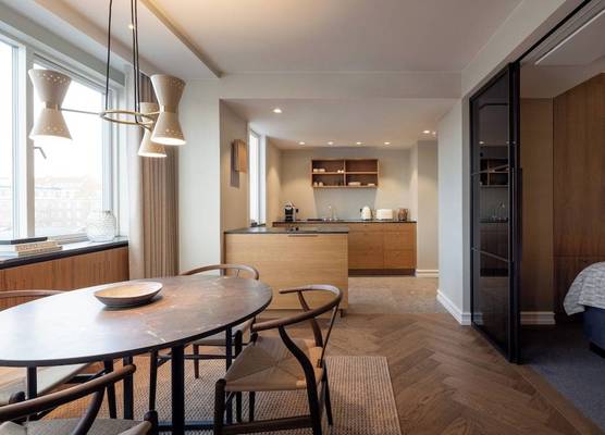 Hypernym Hotel & Suites 1