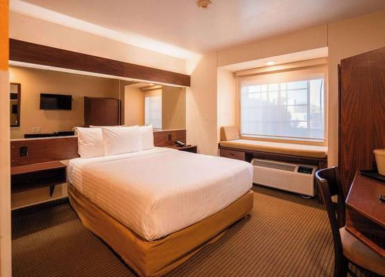 Microtel Inn and Suites by Wyndham Ciudad Juarez, US Consulate 1