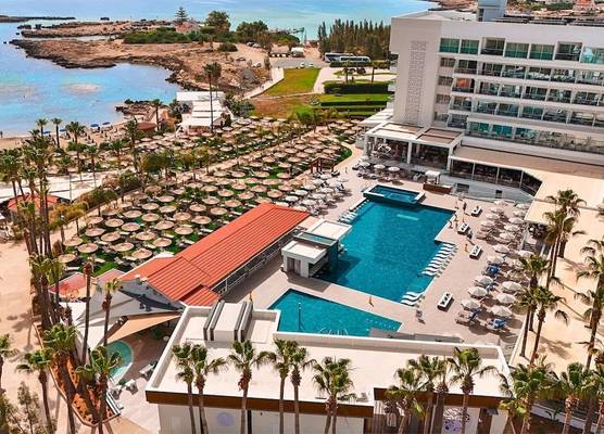 Cavo Maris Beach Hotel & Suites 1