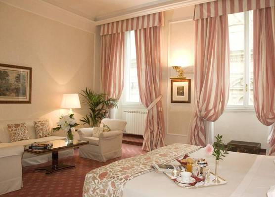 Hotel De La Ville 1