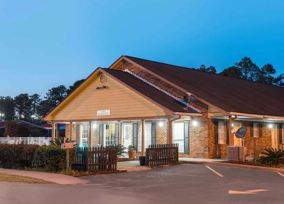 Travelodge by Wyndham Santee 1
