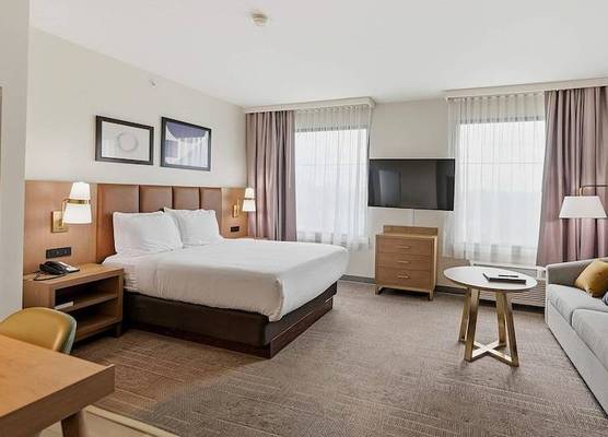 Best Western PLUS Hannaford Inn & Suites 1