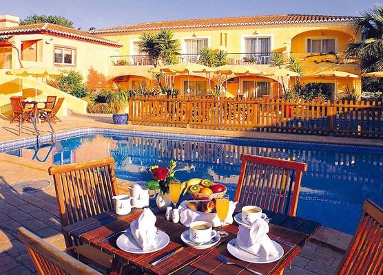 Costa d'Oiro Ambiance Village 1