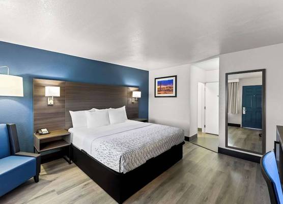 SureStay By Best Western Phoenix Airport 1