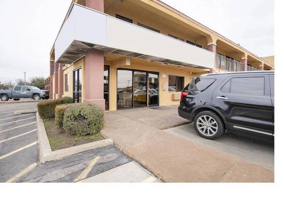 Southern Comfort Hotel 1