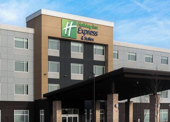 Holiday Inn Express & Suites WEST EDMONTON-MALL AREA by IHG 1