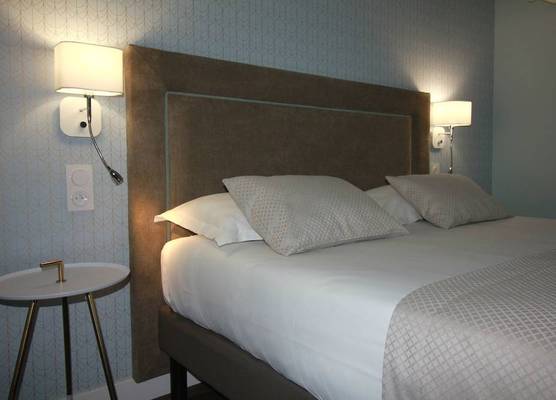 Logis Hôtel Lodge La Valette 1