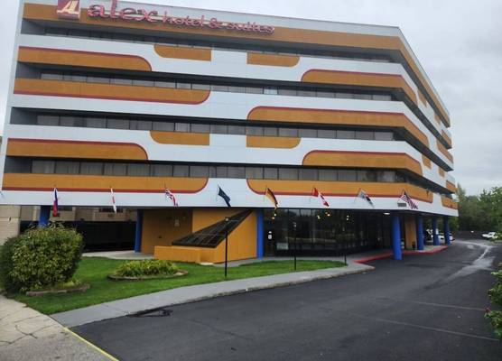 Alex Hotel and Suites Anchorage Airport 1