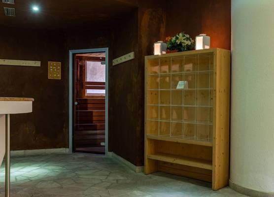 Hotel Alpine Mugon 1