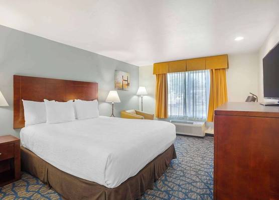 Best Western Plus Villa Del Lago Inn Patterson 1