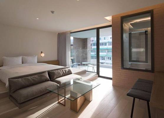 Cont Hotel 1
