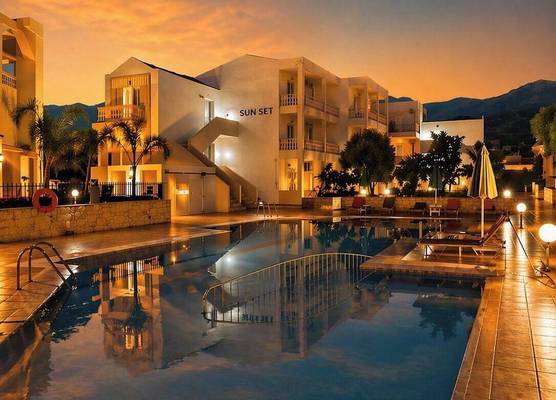 Sunset Studios & Apartments by Estia 1