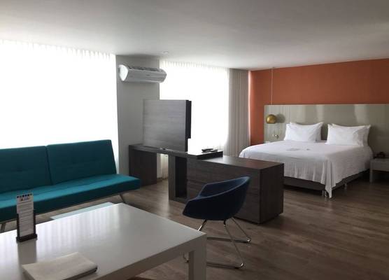 Holiday Inn Express & Suites MEDELLIN by IHG 1