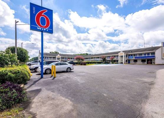 Motel 6-Anniston, AL 1