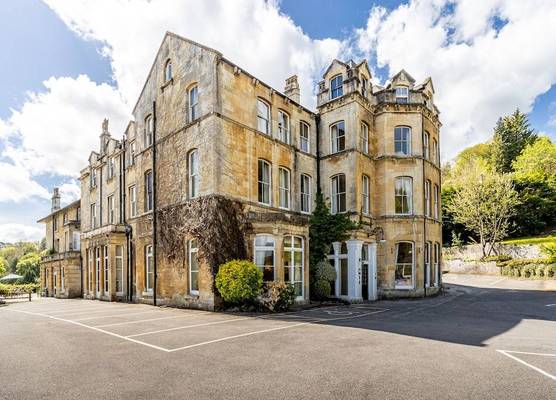 Best Western Limpley Stoke Hotel 1