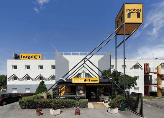 hotelF1 Evreux Sud 1