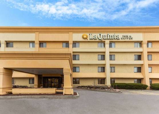 La Quinta by Wyndham Chicago Gurnee 1