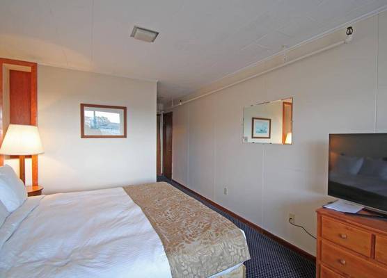 Fisherman's Wharf Inn 1