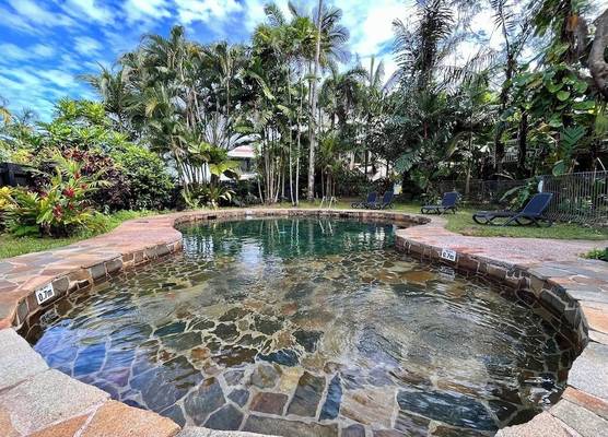 Mission Beach Lodge 1