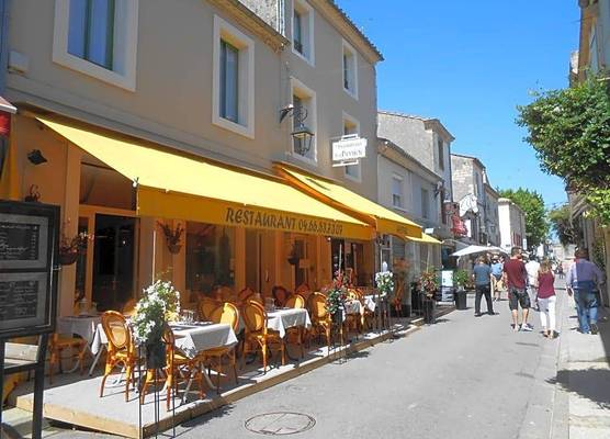 Hôtel-Restaurant "Chez Carrière" 1