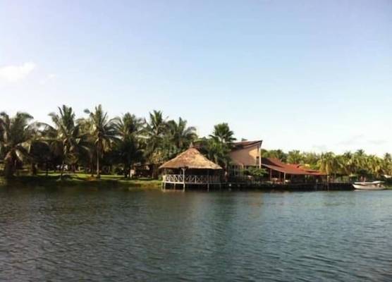 Afrikiko Riverfront Resort 1