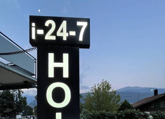 VISPERBLICK 24-7 Parkplatz und Frühstück inkl 1