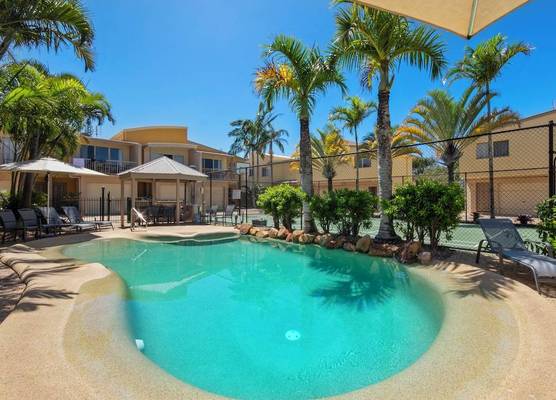 Coolum Beach Getaway Resort 1