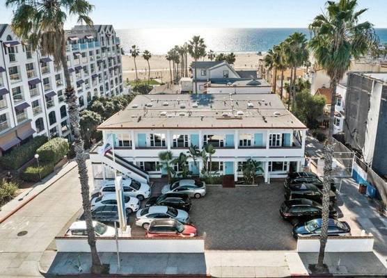 Sea Blue Hotel 1